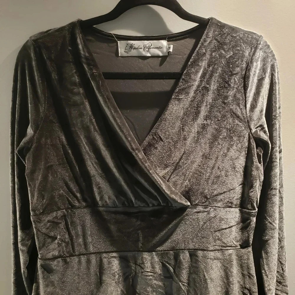Hopeless Romantic Dark Grey Velvet Long Sleeve Maxie  Dress Size M